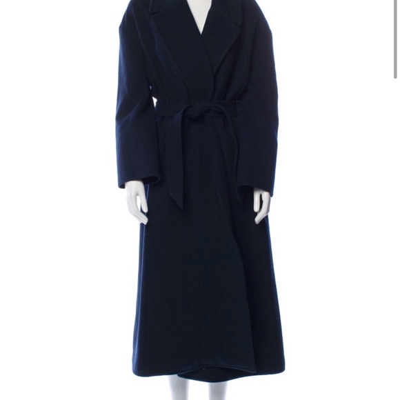 Ganni overcoat - Picture 3 of 3